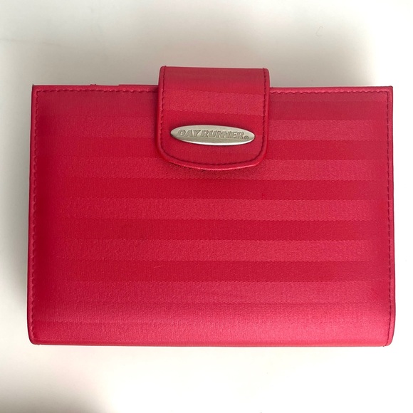 Day Runner Planner Year 2002 6 Rings With Inserts Sz 7.5”Lx5 3/8”W Red - Picture 1 of 15
